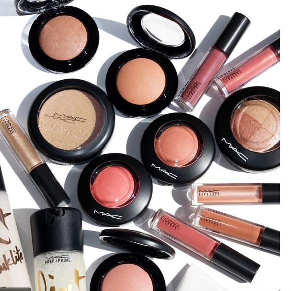 MAC Cosmetics HUGE Bundle !!! - Picture 2 of 8